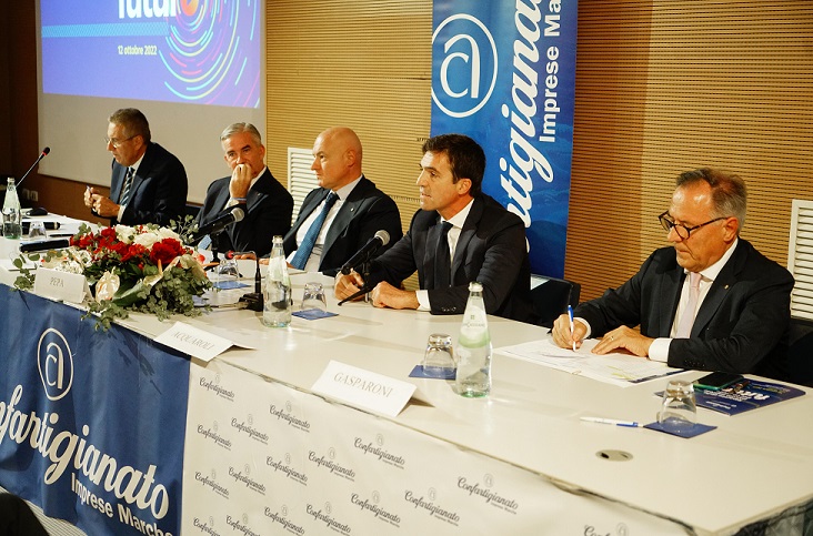 RIPARTIRE DALLE PICCOLE IMPRESE