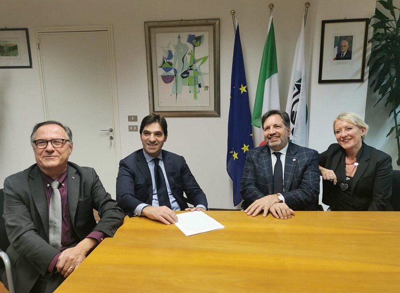 UNA  GRANDE OPPORTUNITA' PER LE MARCHE 