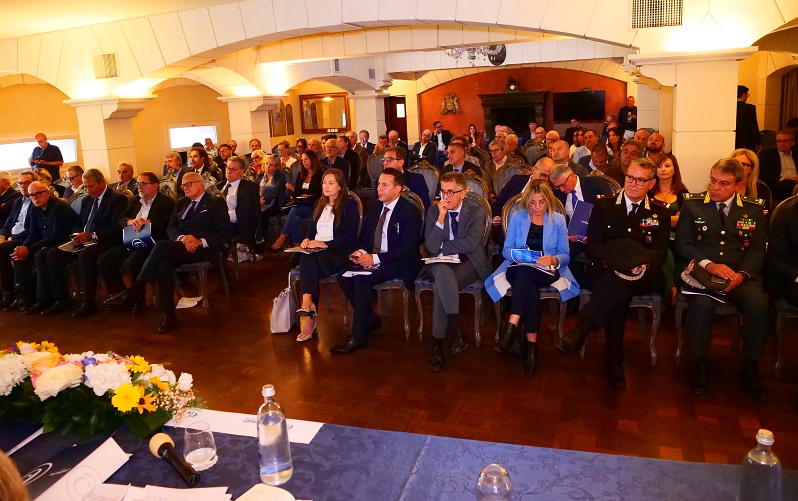 Grande partecipazione al convegno sul lavoro
